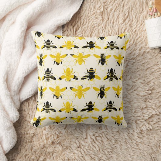 黒と黄色ののまわりにアクセント枕 クッション (ブランケット)