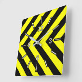 黒と黄色のシェブロンのようなパターン正方形クロック スクエア壁時計 (傾斜)
