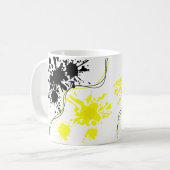 黒と黄色のスプラッシュ絵を描 コーヒーマグカップ (正面左)