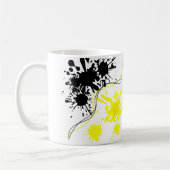 黒と黄色のスプラッシュ絵を描 コーヒーマグカップ (左)