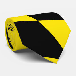 黒と黄色のバイエルダイヤモンド国旗のパターン ネクタイ