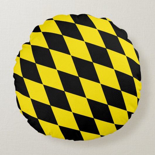 黒と黄色のバイエルダイヤモンド国旗のパターン ラウンドクッション (正面)