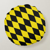 黒と黄色のバイエルダイヤモンド国旗のパターン ラウンドクッション (裏面)