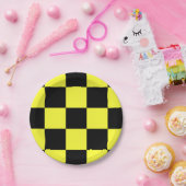 黒と黄色のパタ市松模様にーン ペーパープレート (パーティー)