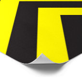 黒と黄色の山形の背景 ポスター (角)