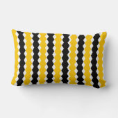 黒と黄色の幾何学的なファンキーなモダン柄 ランバークッション (裏面)