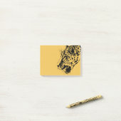 黒と黄色の手描きヒョウイラストレーション ポストイット (デスク上)