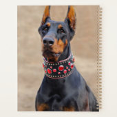 黒と黄褐色の（犬）ドーベルマン・ピンシェルを宝石で飾ったカラー プランナー手帳 (裏面)