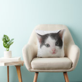 黒によって斑点を付けられる子ネコ クッション (椅子)