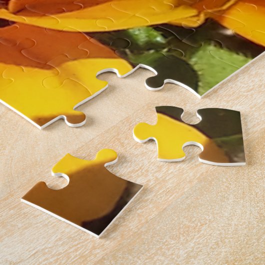 黒によって注目されるスーザンのBzzzyの蜂 ジグソーパズル (側面)