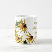 黒によって注目されるSusansのデイジー コーヒーマグカップ (中央)