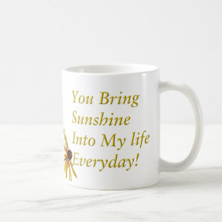 黒によって注目されるSusansのデイジー コーヒーマグカップ