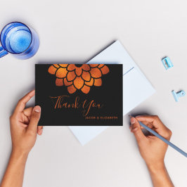 黒に暗くドラマチックな銅アスター サンキューカード