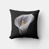 黒に白いカラユリ クッション (正面)