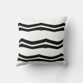 黒に白 クッション (裏面)