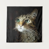 黒に緑の目を孤立させたタビー猫 タペストリー (正面)