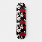 黒に赤、白の花。 スケートボード (正面)