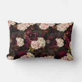 黒に青々としたバロックアンティークの牡丹の花 ランバークッション (正面)