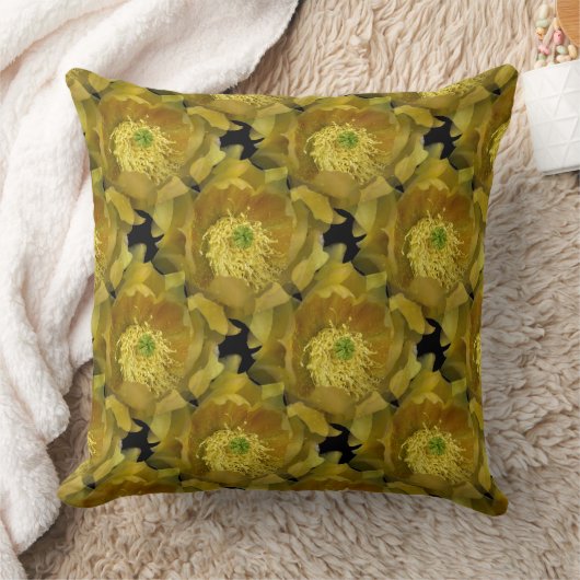 黒に黄色のサボテンの花の繰り返しパターン1 クッション (ブランケット)