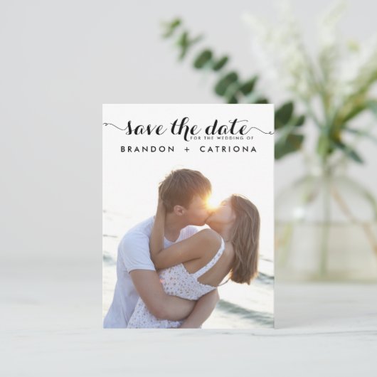 黒のお洒落スクリプト日付ポストカードの保存 案内ポストカード (スタンド正面)