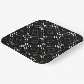 黒のアフロセントリックパターン ペーパープレート (傾斜あり)