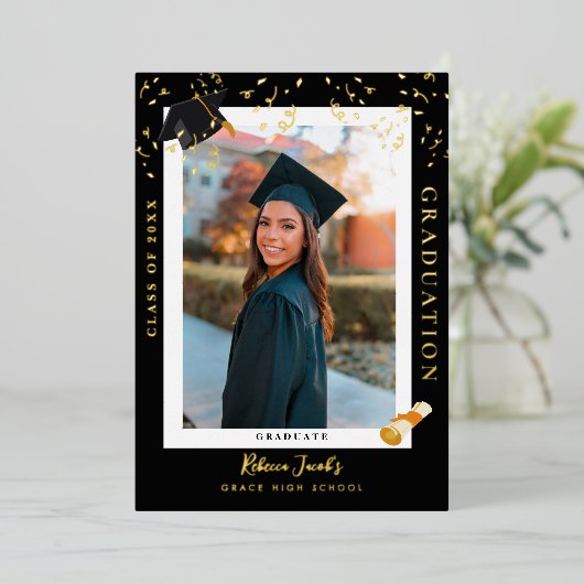 黒のエレガント卒業写真のコメント 箔招待状 (立ち正面)