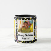 黒のカスタマイズ可能なフォトフレーム誕生日紙吹雪 マグカップ (中央)