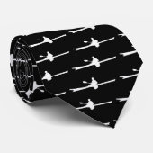 黒のカヤックのシルエットの白 ネクタイ (ロール)