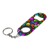 黒のカラフルなスカルパターン キーホルダー栓抜き (正面アングル)