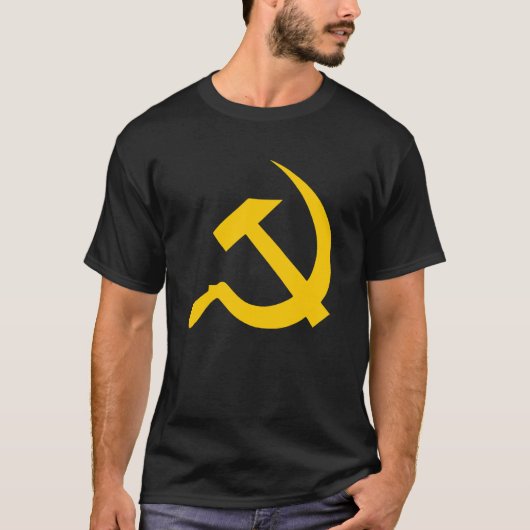 黒のクラシックなスタイルの黄色のハンマー及び鎌 Tシャツ (正面)