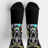 黒のグラフィック背景のドイツの羊飼い ソックス (上部)