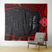 黒のグリッター シルバー インフィニティ 赤いカーテン 背景 タペストリー (インサイチュ(横))