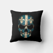 黒のケベックの旗のスカル クッション (裏面)