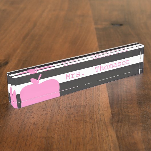 黒のストライプのピンクのAppleの先生のネームプレート デスクネームプレート (側面)