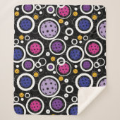 黒のピックボール付きパターン シェルパブランケット (正面)