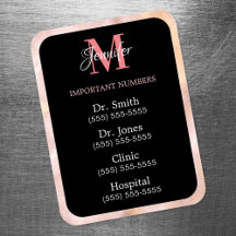 黒のピンクと白の重要な数モノグラムの字