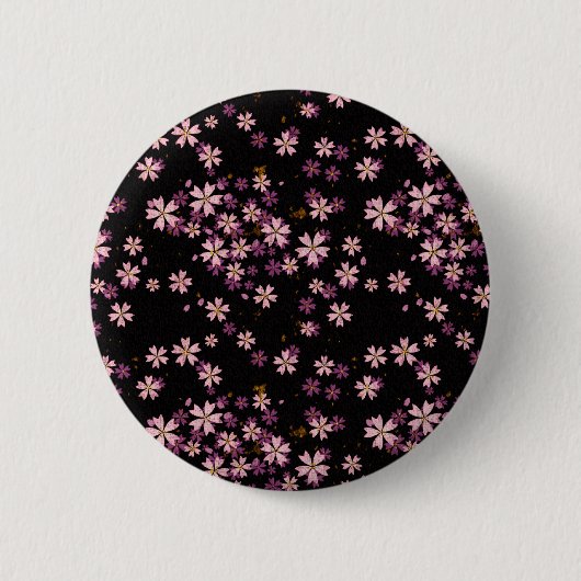 黒のピンクの花 缶バッジ (正面)