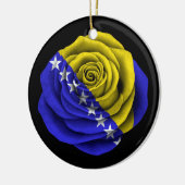 黒のボスニア・ヘルツェゴビナのばら色の旗 セラミックオーナメント (左)