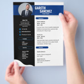 黒のモダンプロフェッショナル再開、テンプレート再開 チラシ (手)