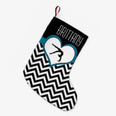 黒のモノグラムとの体操のシェブロンのハート スモールクリスマスストッキング (正面 (吊り時))