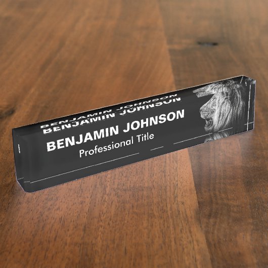 黒のライオンのポートレート デスクネームプレート (側面)