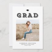 黒のレトロ タイポグラフィー フォト 卒業式 招待状 (正面)