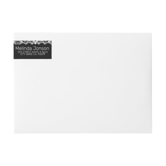 黒の上に白いレース ラップアラウンドラベル (正面)