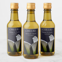 黒の上の白いカ結婚ラユリ ワインラベル