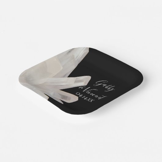 黒の上の白い結婚結晶 ペーパープレート (傾斜あり)