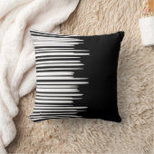 黒の太くぼやけた白いモダン線 クッション (ブランケット)