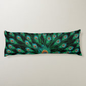 黒の孔雀の羽を持つイラストレーション ボディピロー (裏面)