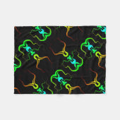 黒の小さい北極カバーオレンジ青緑 フリースブランケット (正面(横))