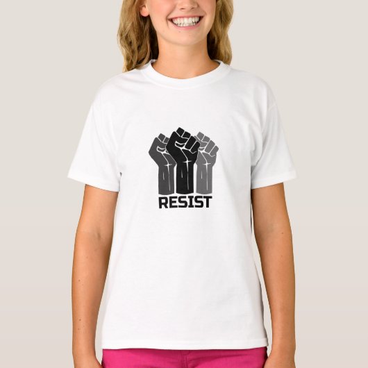 黒の拳で抵抗 - ブラック 0003 Tシャツ (正面)
