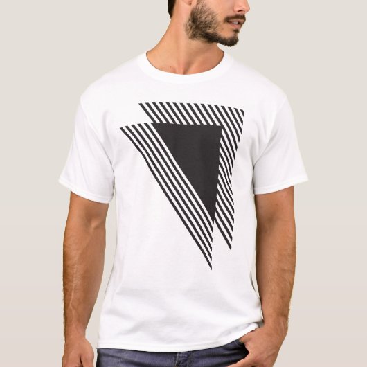 黒の斜め幾何学ストライプ Tシャツ (正面)